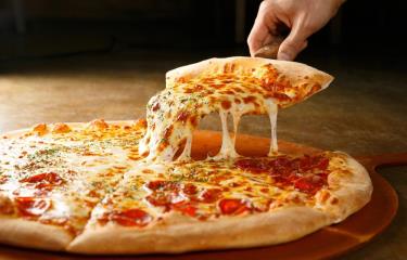 mozzarella el queso para pizza