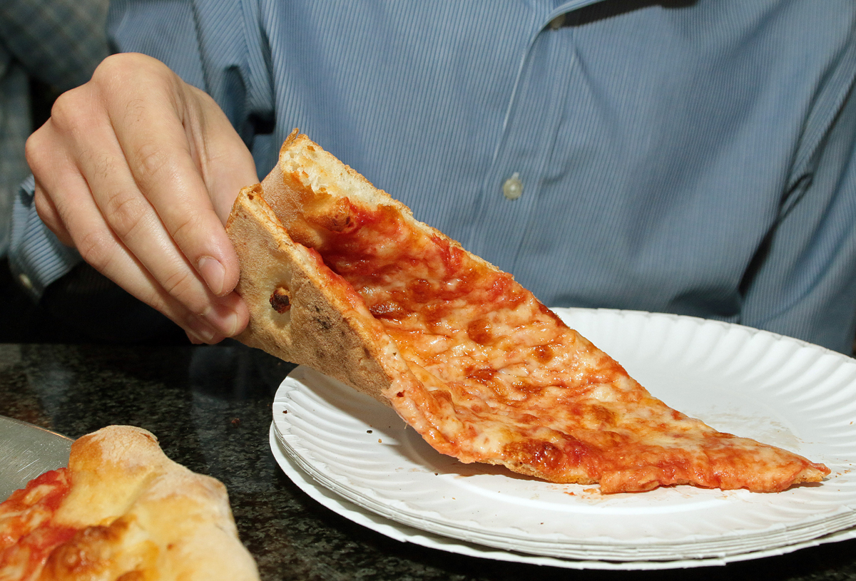 Quita la grasa de la pizza