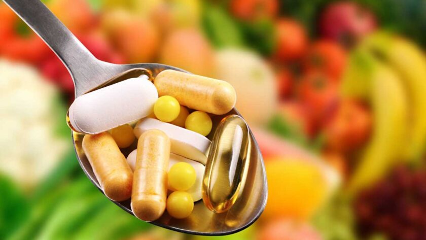 Cucharada de suplementos alimenticios